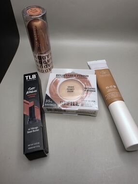 Makeup Set with Neutral Bronze & Honey Shades Eyeshadow, Foundation, Lipstick